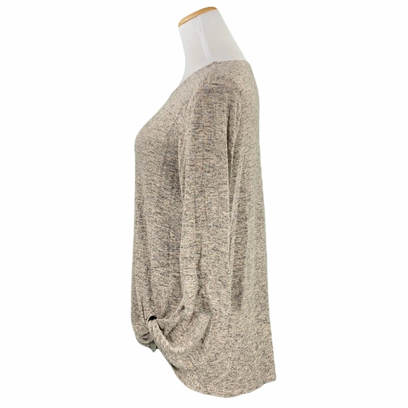 Chelsea & Theodore Beige Twist Hem Tee - Picture 9 of 12